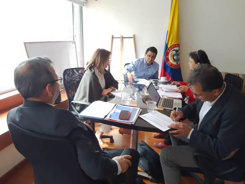Reunion de Confadicol con el Doctor Juvinao Director de la Escuela de Alto Gobierno, preparando los seminarios de Induccion a Diputados